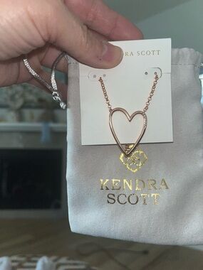 New Kendra Scott Ansley RoseGold Heart Necklace